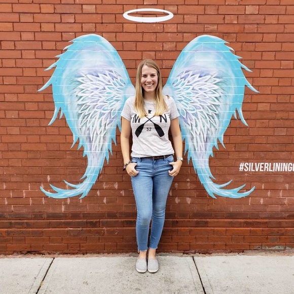 Meet your Posher, Amanda - Picture 4 of 4